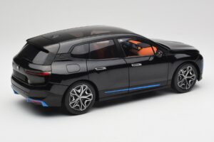 BMW iX Sapphire Black Minichamps 1:18 110023101 Метал — снимка 3 от 8