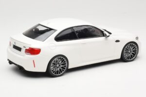BMW M2 Competition F87 Бял Minichamps 1:18 155028000 Метал — снимка 2 от 6