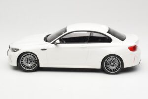BMW M2 Competition F87 Бял Minichamps 1:18 155028000 Метал — снимка 3 от 6