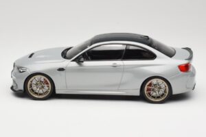 BMW M2 CS F87 Сребрист със златни джанти Minichamps 1:18 155021028 Метал — снимка 3 от 6