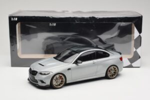BMW M2 CS F87 Сребрист със златни джанти Minichamps 1:18 155021028 Метал — снимка 6 от 6