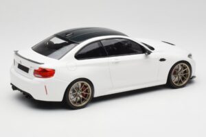 BMW M2 F87 CS Alpine White Златни Джанти Minichamps 1:18 155021020 Метал — снимка 2 от 6