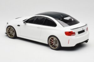 BMW M2 F87 CS Alpine White Златни Джанти Minichamps 1:18 155021020 Метал — снимка 5 от 6