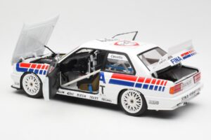 BMW M3 E30 #7 Fina J. Cecotto DTM 1992 AUTOart 1:18 89246 Метал — снимка 4 от 7