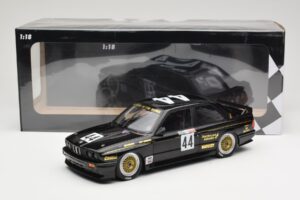 BMW M3 E30 JPS Team BMW #44 J. Richards / T. Longhurst Class Winners Bathurst 1000 1987 Minichamps 1:18 155872044 Метал — снимка 6 от 6