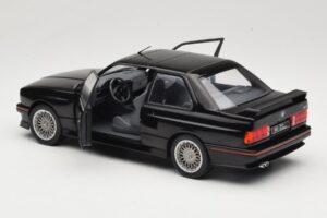 BMW M3 E30 Sport Evo Черен Solido 1:18 S1801501 Метал — снимка 5 от 8