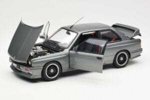 BMW M3 E30 Sport Evolution Cecotto Сив AUTOart 1:18 70567 Метал — снимка 2 от 8