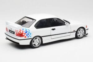 BMW M3 E36 Lightweight Бял Solido 1:18 S1803903 Метал — снимка 3 от 8