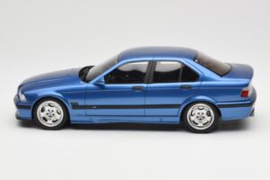 BMW M3 E36 Седан Синьо Otto 1:18 OT1082 Смола — снимка 3 от 6