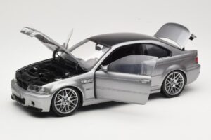 BMW M3 E46 CSL Сребрист Kyosho 1:18 08506S Метал — снимка 2 от 8