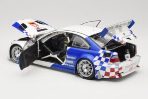 BMW M3 E46 GTR #24 D. Muller / J. Muller / H.-J. Stuck ALMS 2001 Minichamps 1:18 80430139184 Метал — снимка 5 от 8
