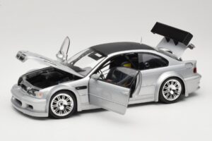BMW M3 E46 GTR Street Сребрист With Carbon Roof Minichamps 1:18 100012102 Метал — снимка 2 от 8