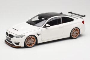 BMW M4 F82 GTS Alpine White Minichamps 1:18 110025221 Метал