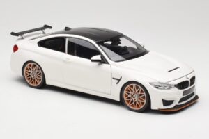 BMW M4 F82 GTS Alpine White Minichamps 1:18 110025221 Метал — снимка 6 от 8