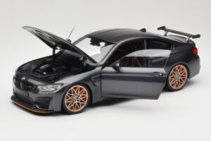 BMW M4 F82 GTS Mineral Grey Metallic Minichamps 1:18 110025222 Метал — снимка 2 от 8