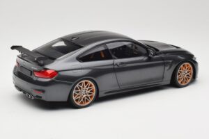 BMW M4 F82 GTS Mineral Grey Metallic Minichamps 1:18 110025222 Метал — снимка 3 от 8