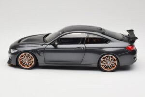BMW M4 F82 GTS Mineral Grey Metallic Minichamps 1:18 110025222 Метал — снимка 4 от 8