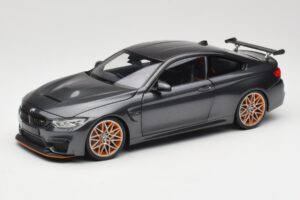 BMW M4 F82 GTS Mineral Grey Metallic Minichamps 1:18 110025222 Метал