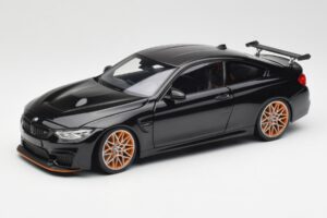 BMW M4 F82 GTS Sapphire Black Metallic Minichamps 1:18 110025220 Метал