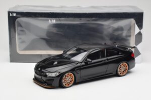 BMW M4 F82 GTS Sapphire Black Metallic Minichamps 1:18 110025220 Метал — снимка 8 от 8