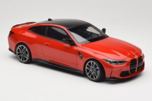 BMW M4 F82 Imola Red Metallic Minichamps 1:18 155020121 Метал — снимка 4 от 6