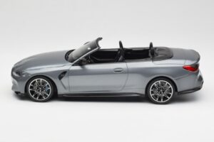 BMW M4 G82 Кабриолет Grey Metallic Minichamps 1:18 155021034 Метал — снимка 3 от 6