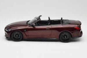 BMW M4 G83 Кабриолет Червен Металик Minichamps 1:18 155021032 Метал — снимка 3 от 6