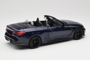 BMW M4 G82 Кабриолет Синьо Metallic Minichamps 1:18 110021031 Метал — снимка 3 от 8