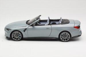 BMW M4 G83 Кабриолет Grey Metallic Minichamps 1:18 110021032 Метал — снимка 4 от 8