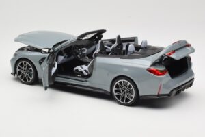 BMW M4 G83 Кабриолет Grey Metallic Minichamps 1:18 110021032 Метал — снимка 5 от 8