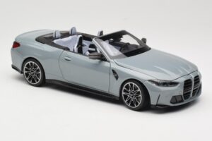 BMW M4 G83 Кабриолет Grey Metallic Minichamps 1:18 110021032 Метал — снимка 6 от 8