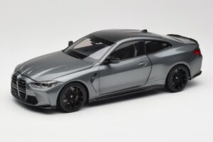 BMW M4 G82 Сив Metallic Minichamps 1:18 113020124 Метал