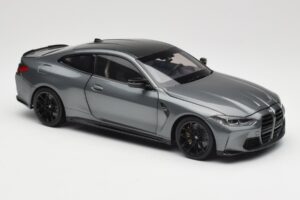 BMW M4 G82 Сив Metallic Minichamps 1:18 113020124 Метал — снимка 6 от 8