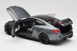 BMW M4 G82 Сив Metallic Minichamps 1:18 113020124 Метал — снимка 7 от 8