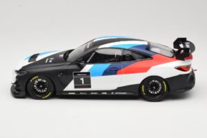 BMW M4 G82 GT4 #1 Presentation 2022 Otto 1:18 OT1228 Смола — снимка 3 от 6