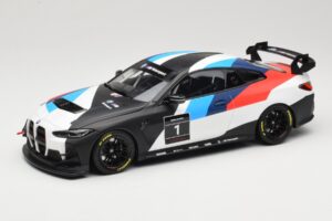 BMW M4 G82 GT4 #1 Presentation 2022 Otto 1:18 OT1228 Смола
