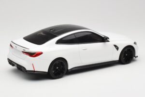 BMW M4 G82 Бял Minichamps 1:18 155020122 Метал — снимка 2 от 6