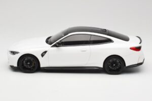 BMW M4 G82 Бял Minichamps 1:18 155020122 Метал — снимка 3 от 6