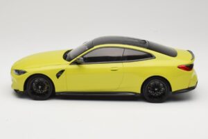 BMW M4 G82 Жълт Minichamps 1:18 155020120 Метал — снимка 3 от 6