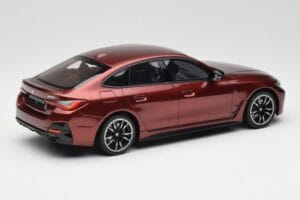 BMW M440i G26 Gran Coupe Aventurine Червен Otto 1:18 OT1075 Смола — снимка 2 от 6