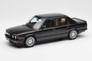 BMW M5 E28 Diamond Черен Otto 1:18 OT184 Смола