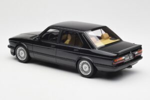 BMW M5 E28 Diamond Черен Otto 1:18 OT184 Смола — снимка 5 от 6