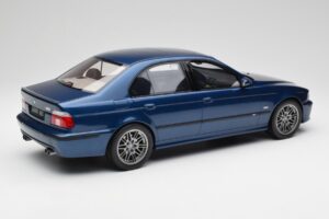 BMW M5 E39 Avus Син Otto 1:12 G073 Смола — снимка 2 от 6