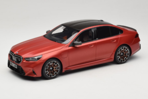 BMW M5 G90 Beach Orange GT Spirit 1:18 GT966 Смола