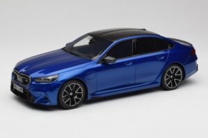 BMW M5 G90 Marina Bay Blue Metallic GT Spirit 1:18 GT507 Смола