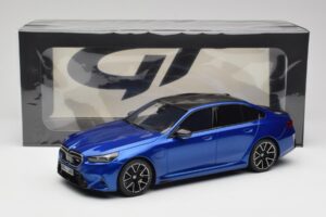 BMW M5 G90 Marina Bay Blue Metallic GT Spirit 1:18 GT507 Смола — снимка 6 от 6