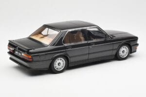 BMW M535i E28 Diamond Черен AUTOart 1:18 75162 Метал — снимка 3 от 8