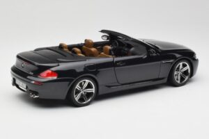 BMW M6 E64 Кабриолет Sapphire Black Kyosho 1:18 80430417424 Метал — снимка 4 от 9