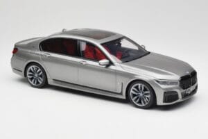 BMW M760i G12 V12 Final Edition Сив GT Spirit 1:18 GT478 Смола — снимка 4 от 6