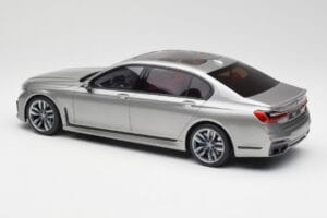 BMW M760i G12 V12 Final Edition Сив GT Spirit 1:18 GT478 Смола — снимка 5 от 6